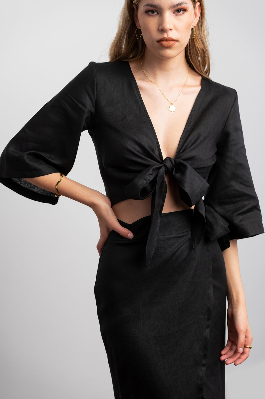 The Wrap Top in Black